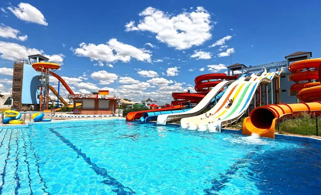 Mova Aqua Park — Yüzme Havuzları, Kızıltepe · fotoğraf 1