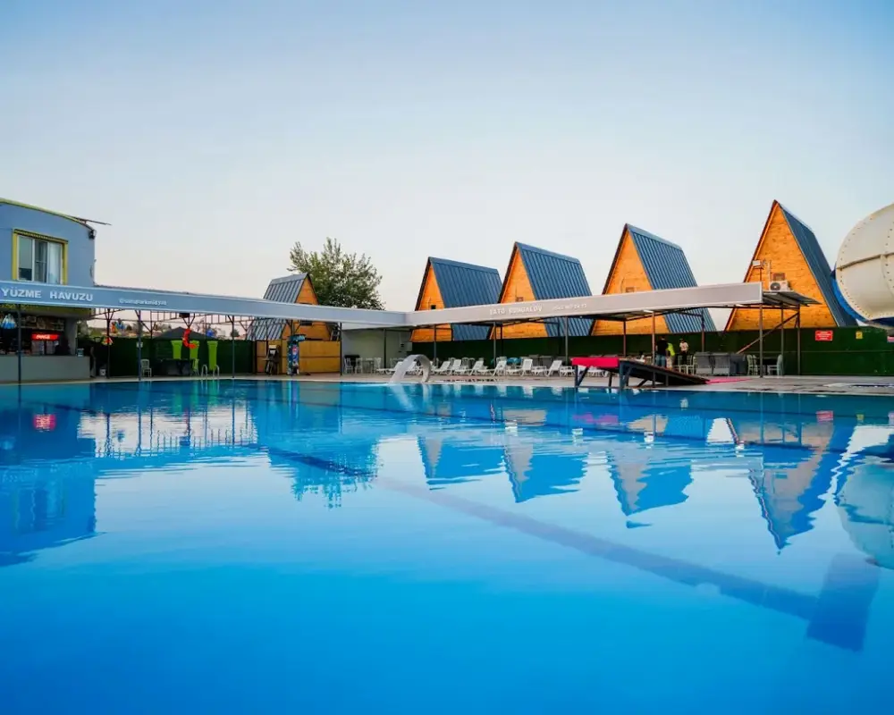 Şatopark Aqua ve Yüzme Havuzu — Yüzme Havuzları, Midyat · fotoğraf 2