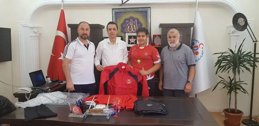 Mardin Gençlik ve Spor İl Müdürlüğü — Yüzme Havuzları, Artuklu · fotoğraf 4