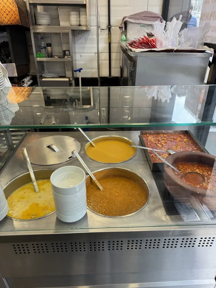 Yörükoğlu Kanat Kebap Pilav Çorba — Evlere yemek Servisi, Kağıthane · fotoğraf 2