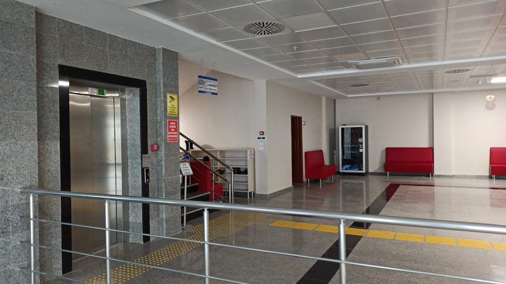 KSÜ Yarı Olimpik Kapalı Yüzme Havuzu