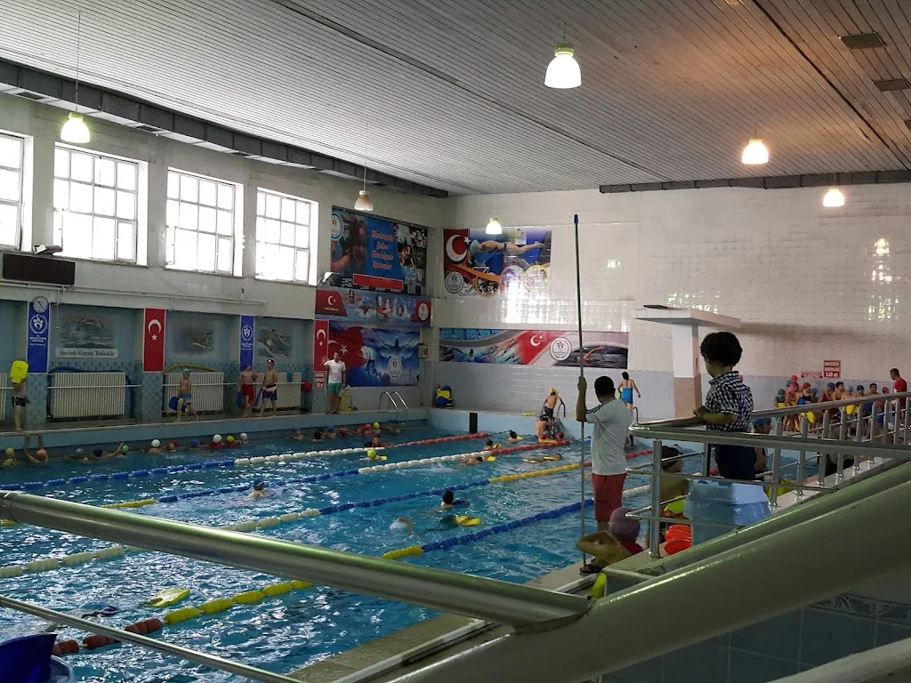 Yüzme Havuzu — Yüzme Havuzları · fotoğraf 1