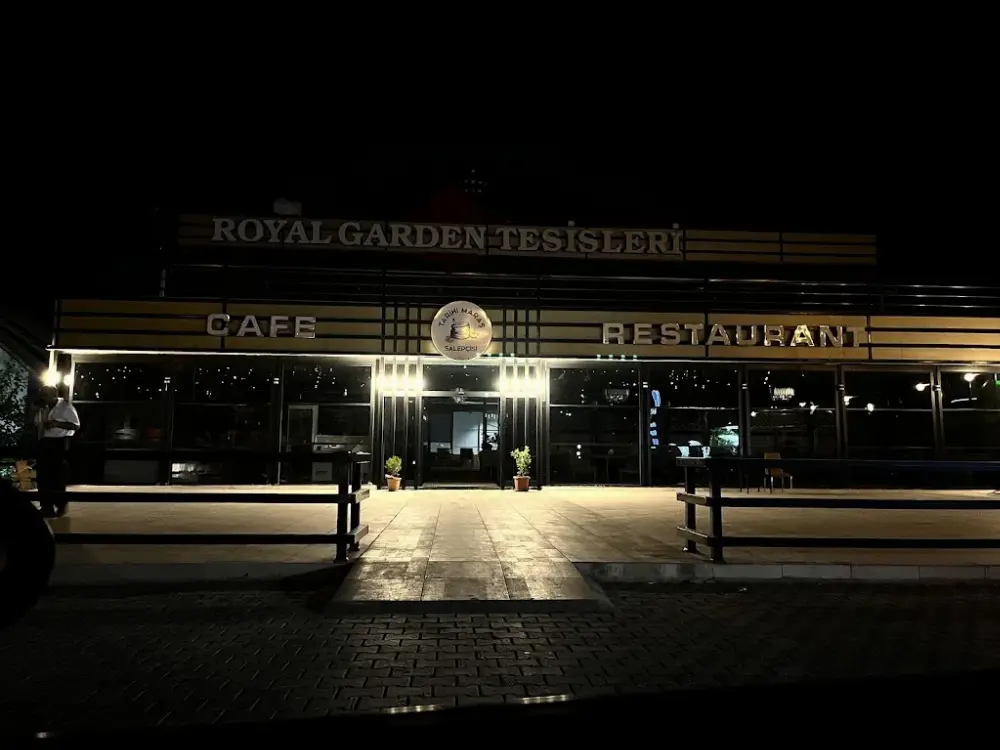 ROYAL GARDEN TESİSLERİ — Yüzme Havuzları, Onikişubat · fotoğraf 2