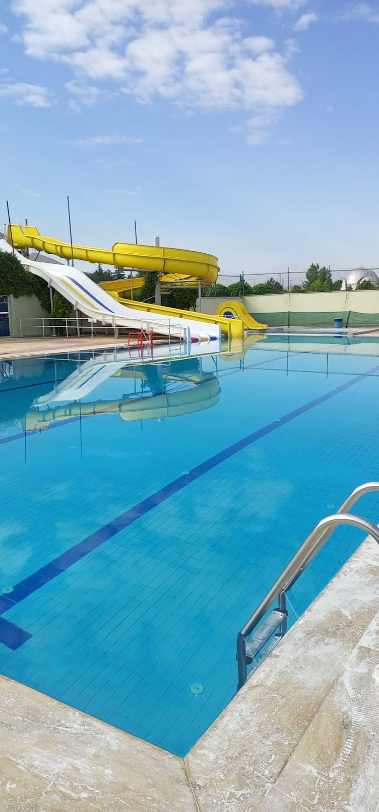 Dolunay Yüzme Havuzu Aqua park