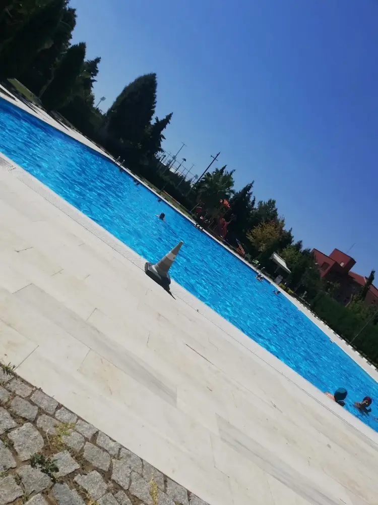 Necmi Temizel Spor Kompleksi Yüzme Havuzu — Yüzme Havuzları, Yunusemre · fotoğraf 4