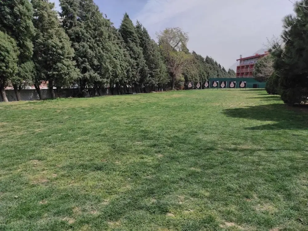 Atatürk Olimpik Spor Kompleksi Okçuluk Sahası — Yüzme Havuzları, Yunusemre · fotoğraf 2