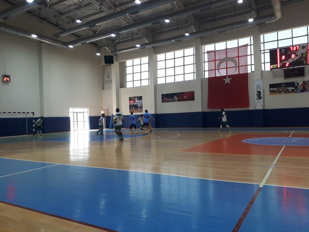 Muradiye Kampüsü Kapalı Yüzme Havuzu