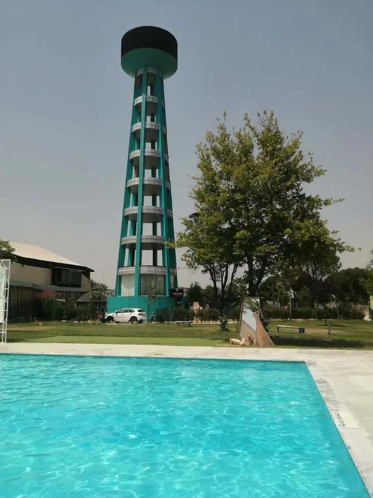 SFIT Manisa Fitness | Spa — Yüzme Havuzları, Şehzadeler · fotoğraf 2