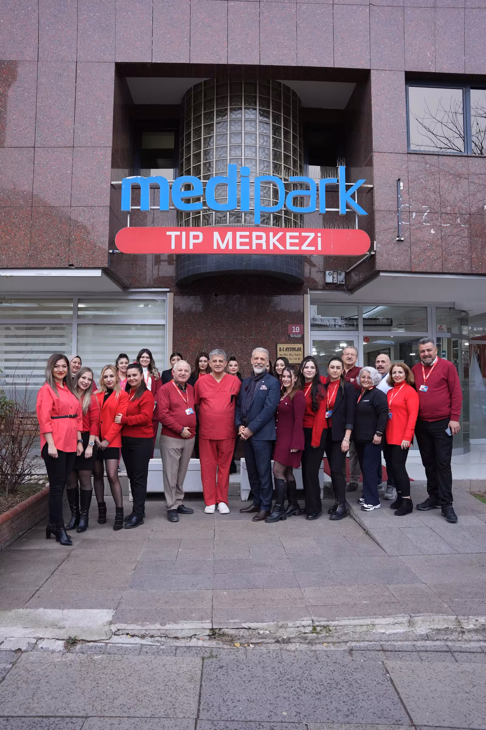 Özel Medipark Tıp Merkezi/ Fizik Tedavi/ Dahiliye/ Nöroloji/ Göğüs Hastalıklarıi/ Ultrasonografi - görsel 3