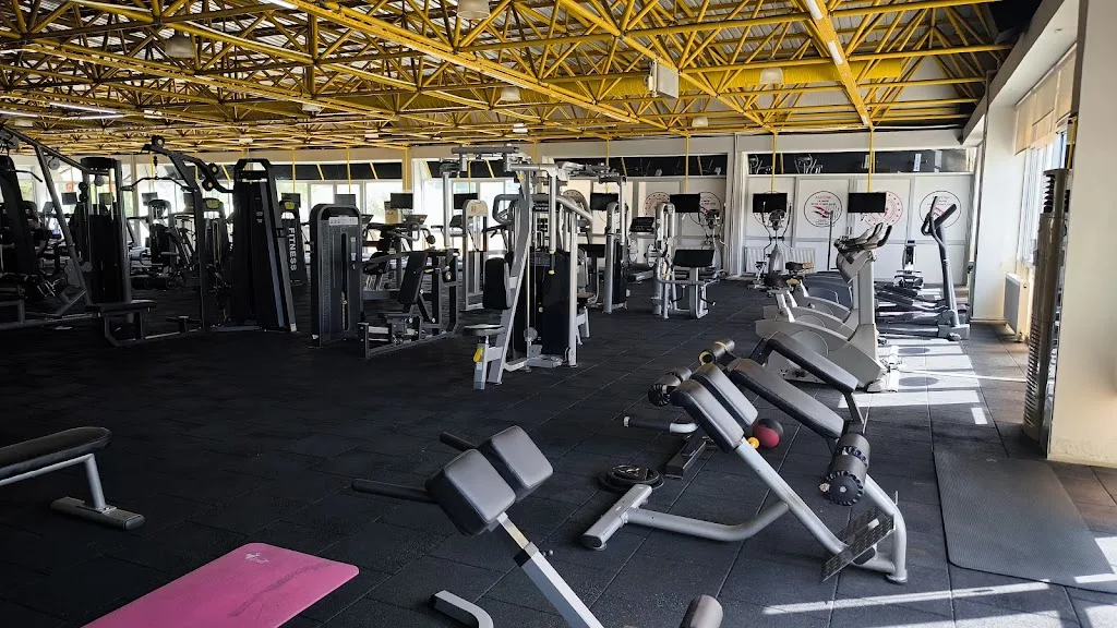 Atatürk Olimpik Fitness Salonu — Yüzme Havuzları · fotoğraf 1