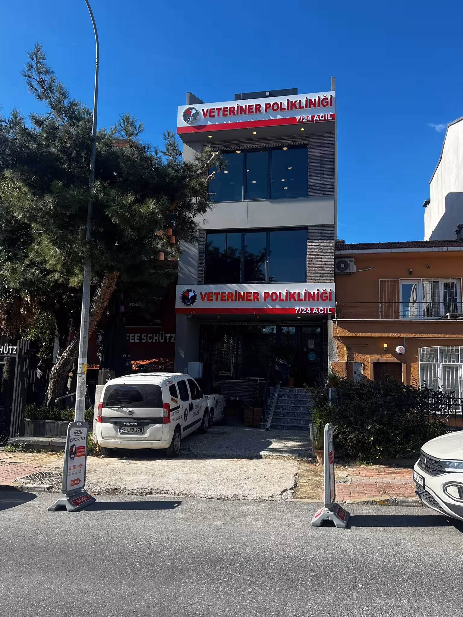 Vet216 Koşuyolu Veteriner Kliniği - Üsküdar Kadıköy 24 Saat Açık Acil Nöbetçi Veteriner Kliniği - Acıbadem, Altunizade - görsel 1