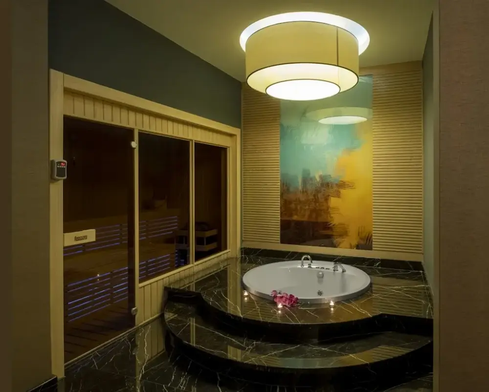 DoubleTree by Hilton Manisa — Yüzme Havuzları, Yunusemre · fotoğraf 4