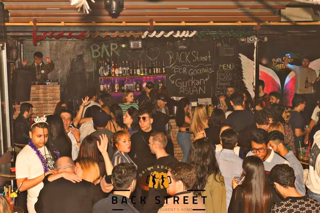 Back Street Club & Rooftop Bar Taksim - görsel 1