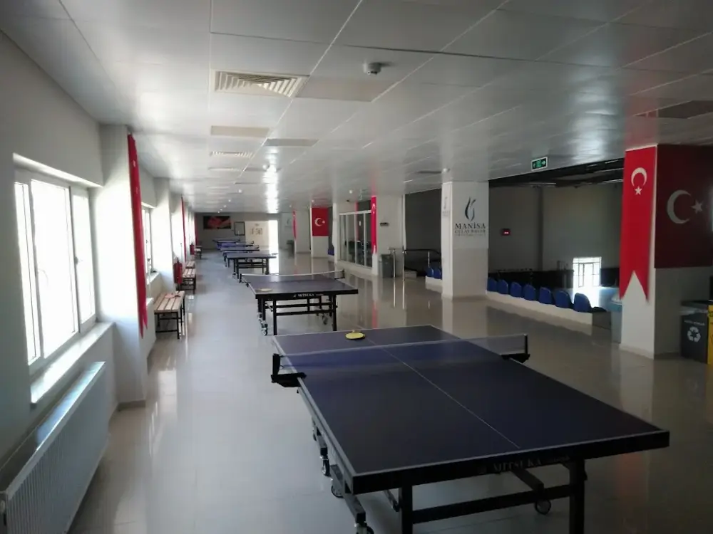 MCBÜ, Spor Salonu ve Yüzme Havuzu — Yüzme Havuzları, Yunusemre · fotoğraf 3