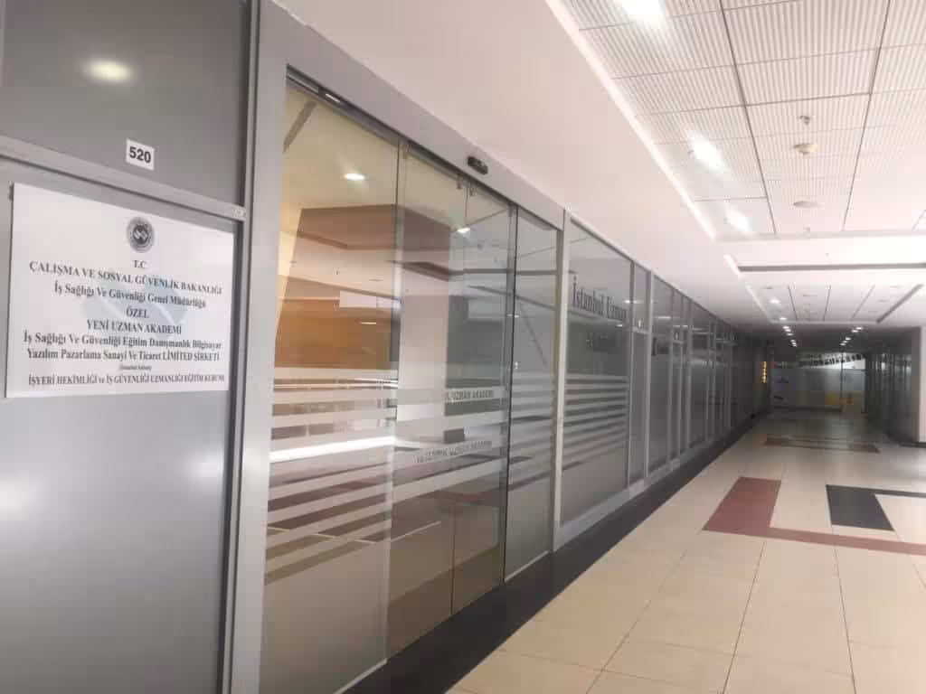 Yeni Uzman Akademi - İş Sağlığı ve Güvenliği Eğitim Kurumu - görsel 3