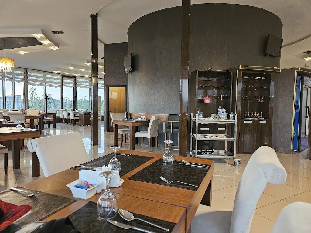 Malatya Büyükşehir Belediyesi Sosyal Tesislerii — Yüzme Havuzları, Yeşilyurt · fotoğraf 1