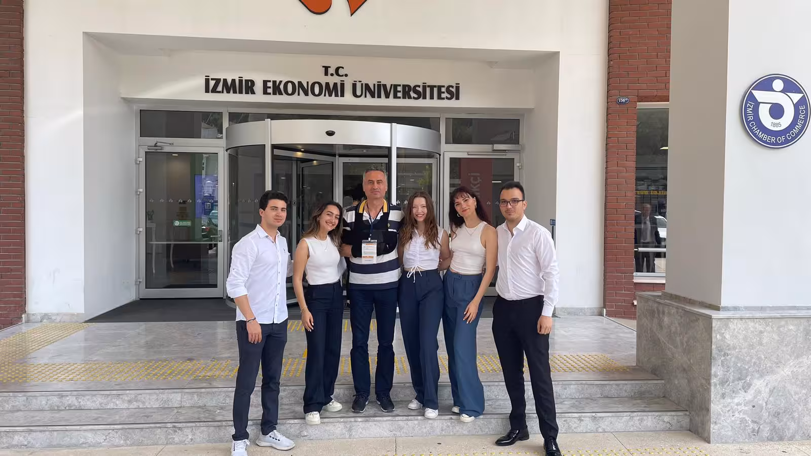 İzmir Ekonomi Üniversitesi — Üniversiteler · fotoğraf 3