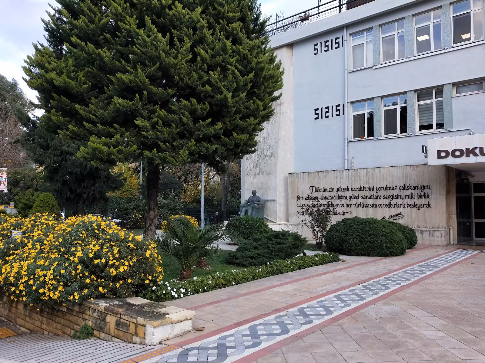 Dokuz Eylül Üniversitesi Rektörlüğü - görsel 3