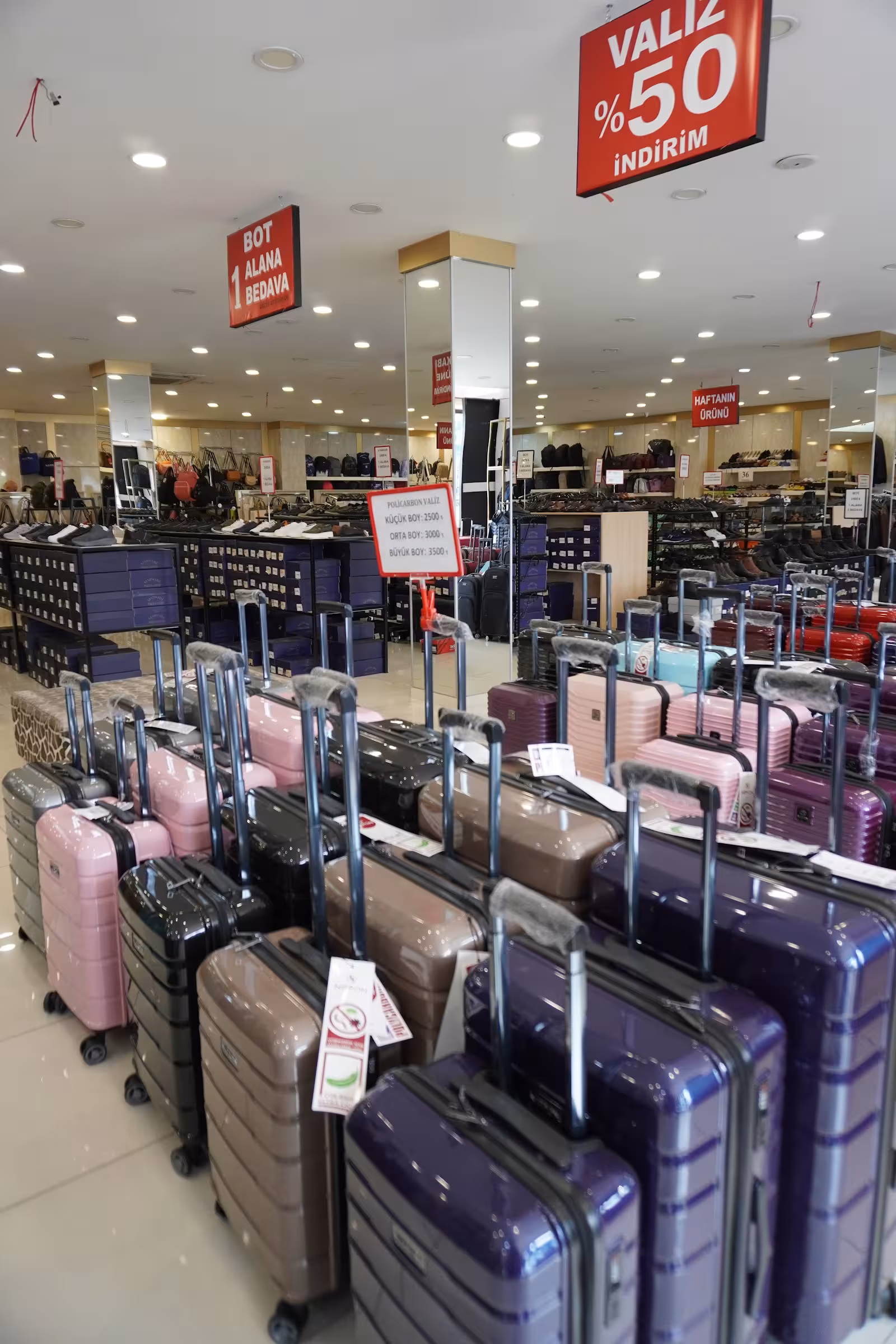 Martello Outlet - Ayakkabı Çanta Valiz Giyim - görsel 3