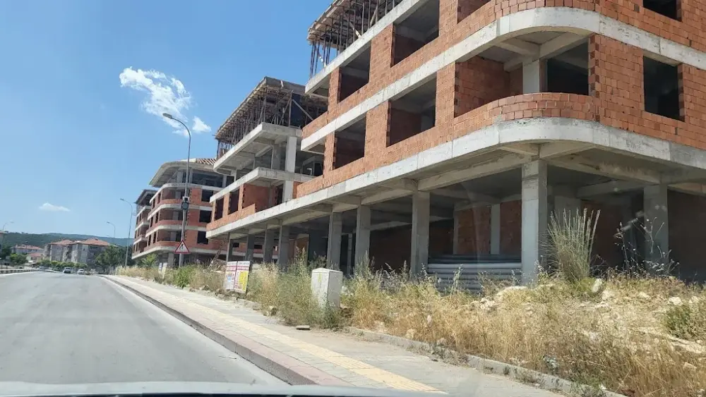 Demir Kulaçlar Yüzme Havuzu — Yüzme Havuzları, Merkez · fotoğraf 2