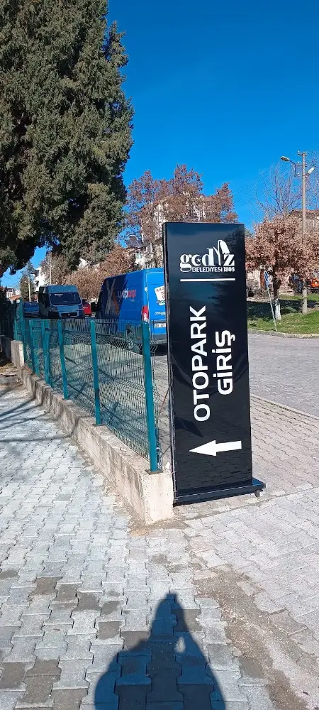 Gediz belediyesi yarı olimpik yüzme havuzu — Yüzme Havuzları, Gediz · fotoğraf 4
