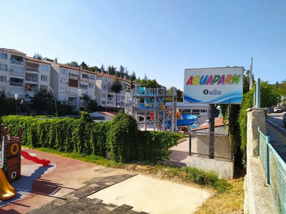Kütahya Aquapark — Yüzme Havuzları, Merkez · fotoğraf 3