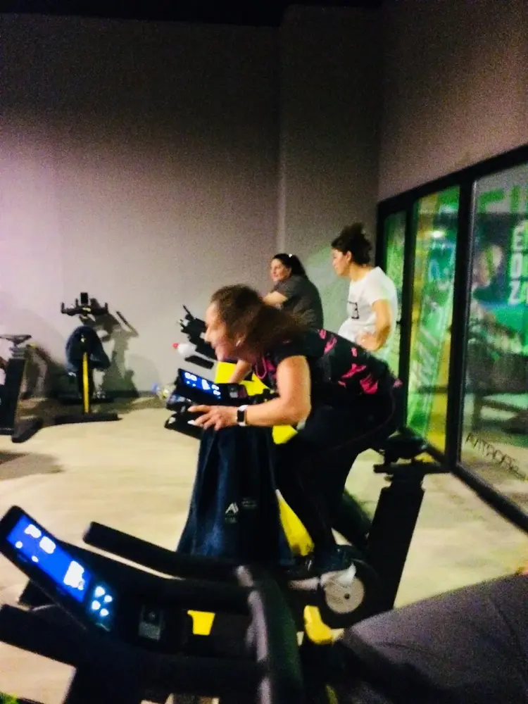 Club Sportiva (Kütahya) — Yüzme Havuzları, Merkez · fotoğraf 3