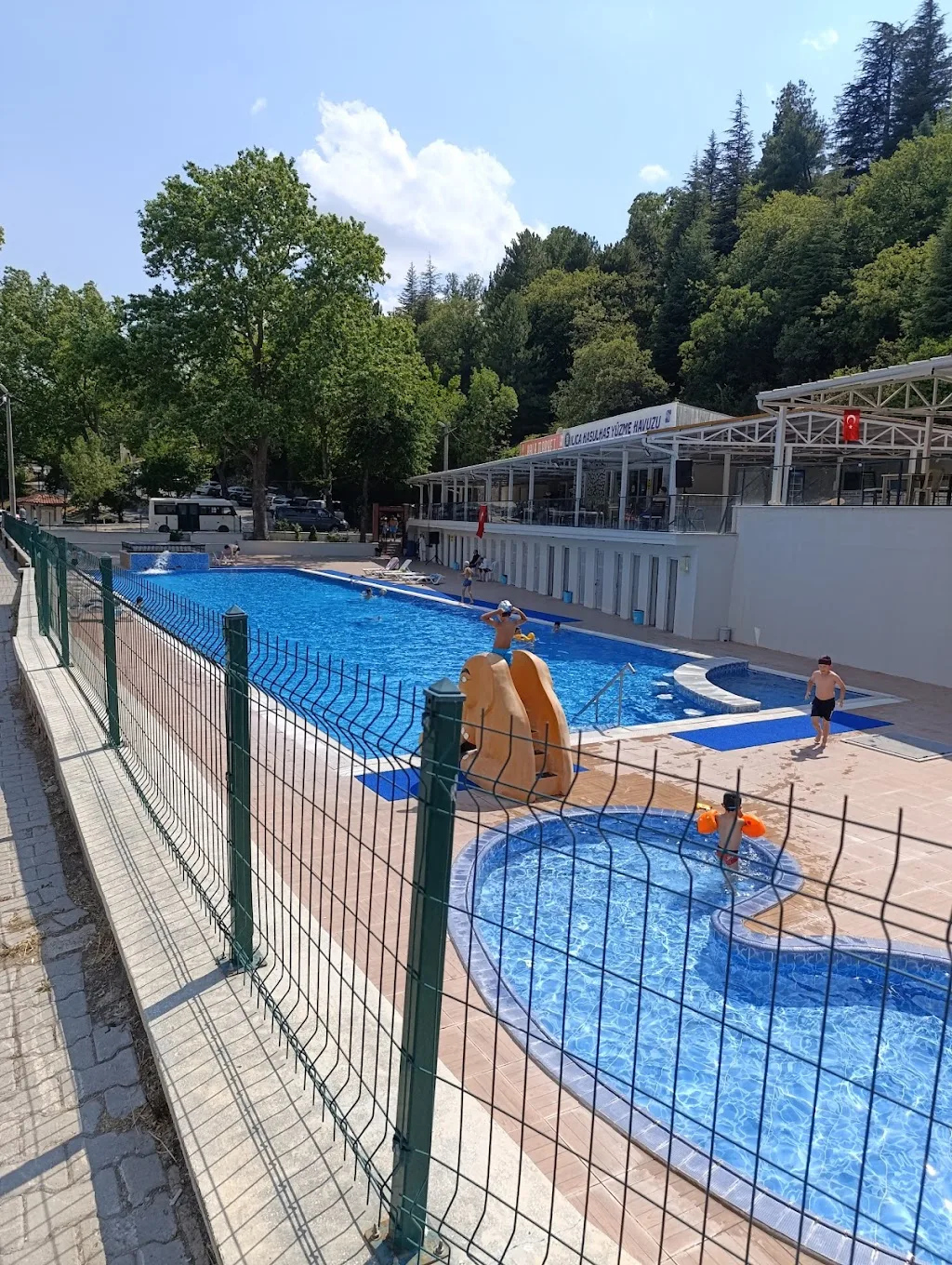 ILICA HASULHAS YÜZME HAVUZU — Yüzme Havuzları, Merkez · fotoğraf 1