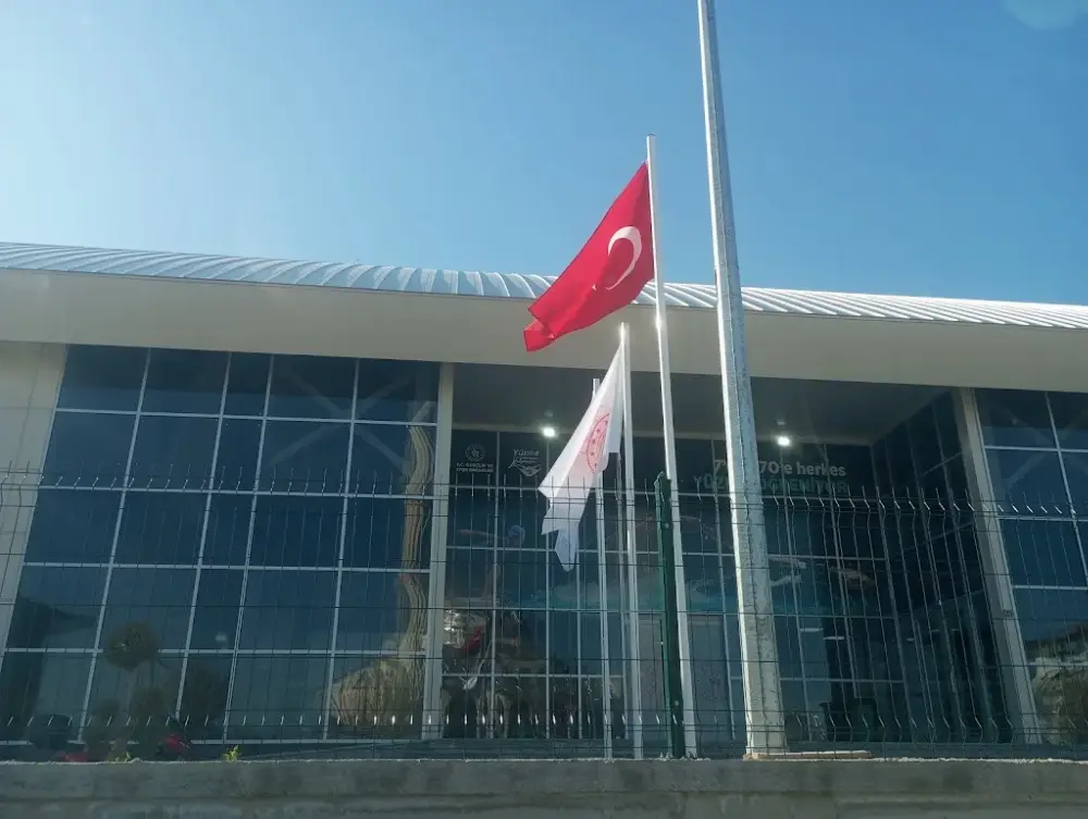 Selçuklu Hocacihan Yarı Olimpik Yüzme Havuzu — Yüzme Havuzları, Selçuklu · fotoğraf 3