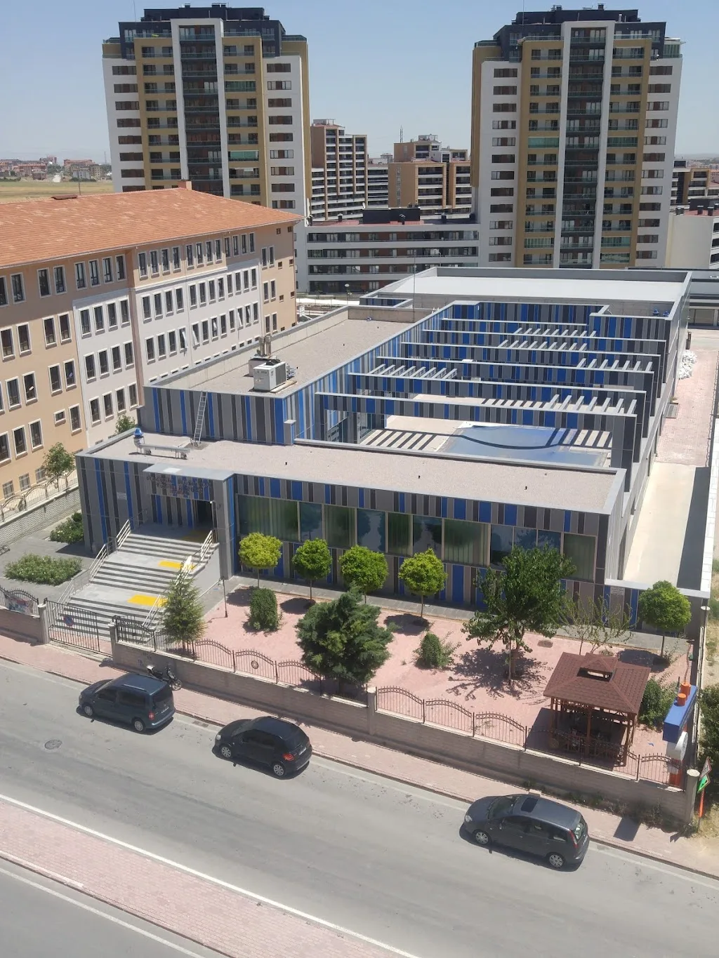 SELÇUKLU BELEDİYESİ BEYHEKİM YÜZME HAVUZU — Yüzme Havuzları, Selçuklu · fotoğraf 1