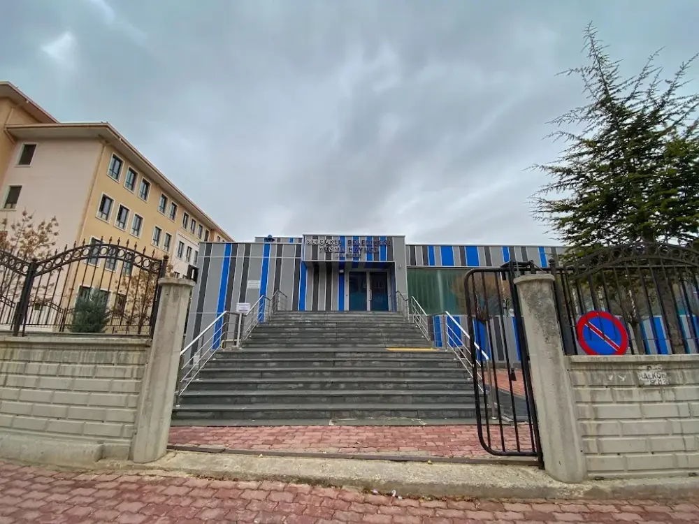 SELÇUKLU BELEDİYESİ BEYHEKİM YÜZME HAVUZU — Yüzme Havuzları, Selçuklu · fotoğraf 4
