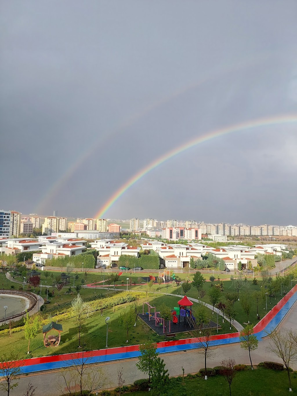 Doğaşehir Siteleri 1.Etap Sosyal tesisler ve yüzme havuzu