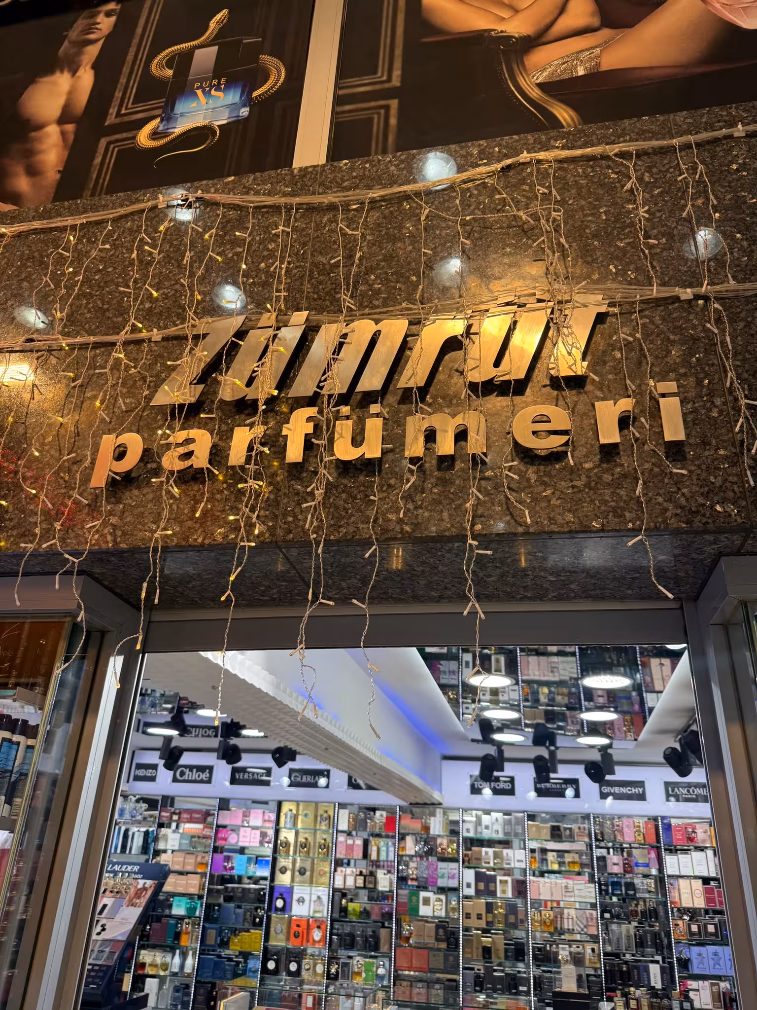Zümrüt Parfümeri - görsel 1