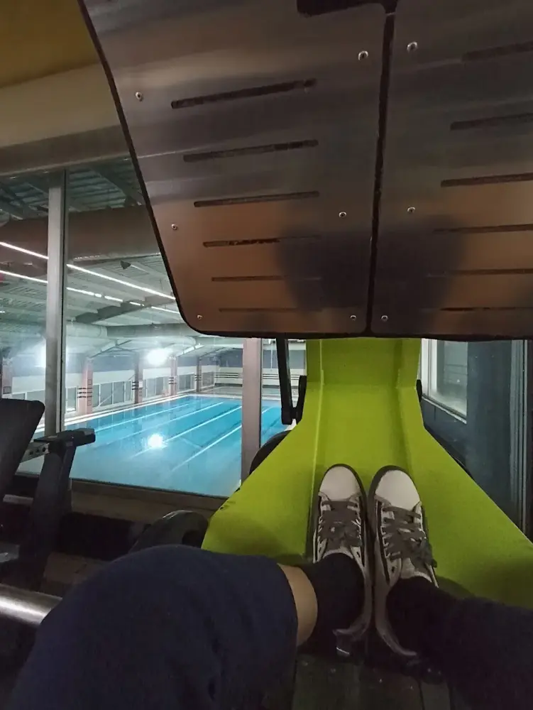 Yüzdeyüz Spor Merkezi — Yüzme Havuzları, Meram · fotoğraf 4